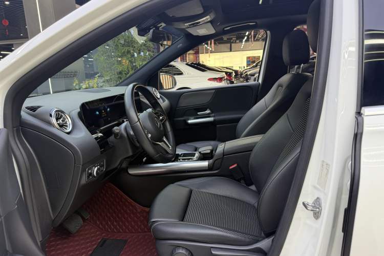 Used Mercedes-Benz B-Class 2021 B 200 Sport Edition Interior 4