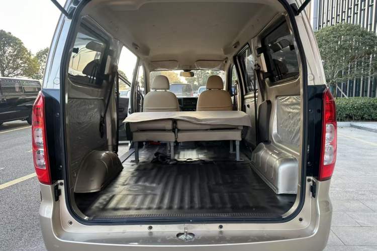 Used Wuling Hongguang V 2022 1.5L Jingqu Edition Electric-Assist LAR