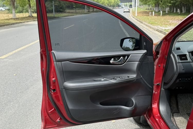 Used Nissan Tiida 2021 1.6L CVT Smart Drive Edition Interior 3