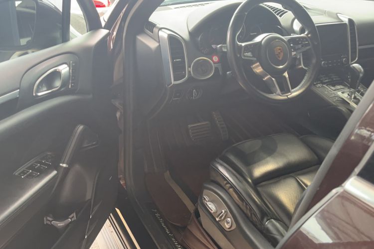 Used Porsche Cayenne 2016 Cayenne Platinum Edition 3.0T