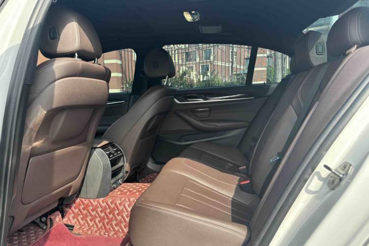 Used BMW 5 Series 2018 525Li M Sport Package Interior 3