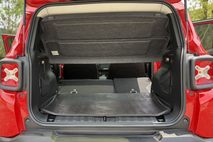 Used Jeep Renegade 2018 Connected Large Screen Version 180T Automatic High-Energy Edition