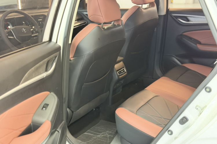 Used CHANGAN Eado 2023 Changan Edition PLUS Blue Whale NE 1.4T GDI DCT Prestige Version
