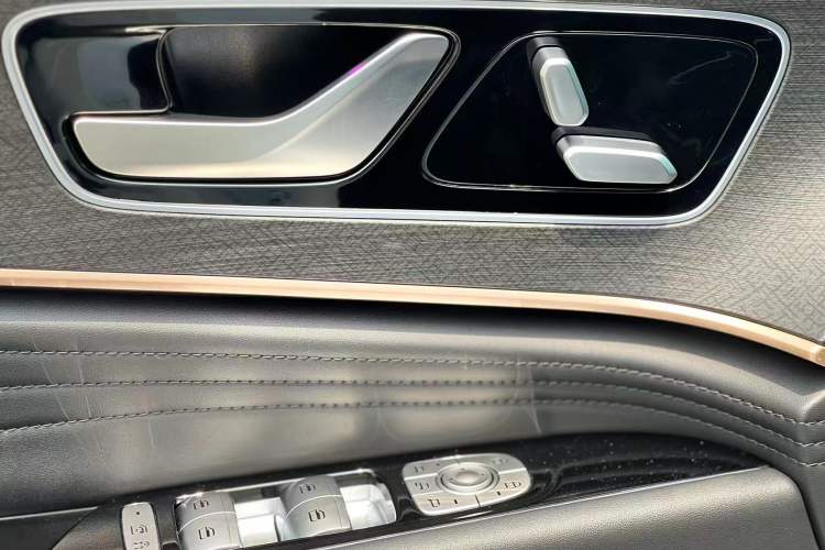 Used Chery Tiggo 9 2023 2.0T Dual-Clutch Two-Wheel Drive Luxury Edition 5 Seats Interior 7