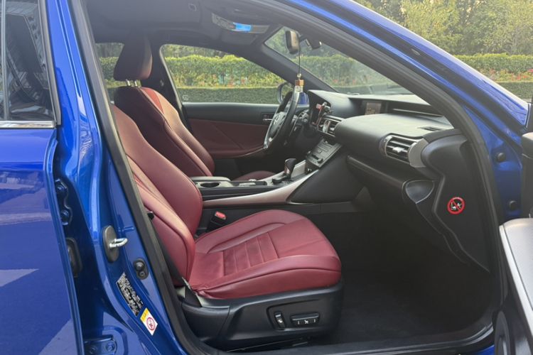 Used Lexus IS 2015 200t F SPORT