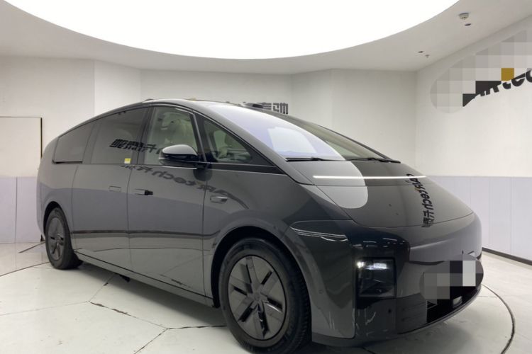 Used Li Auto MEGA 2025 Home Family Special Edition