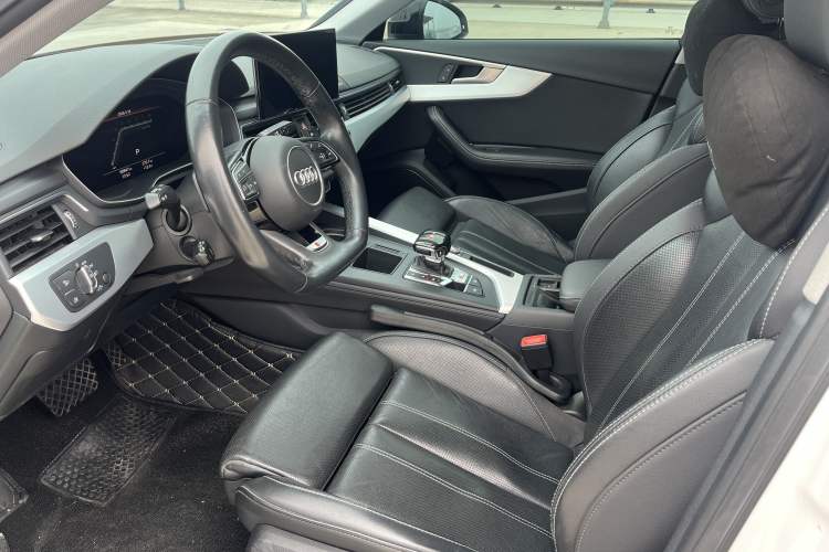 Used Audi A4L 2022 40 TFSI Luxury Dynamic Model