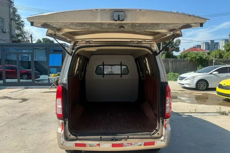 Used Wuling Hongguang V 2019 1.5L Jingqu Edition Sealed-Window Vehicle China VI LAR