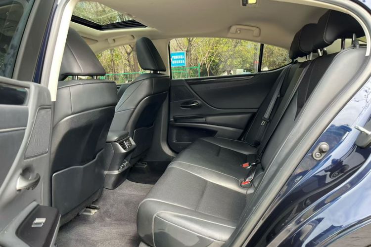 Used Lexus ES 2020 200 Excellence Edition
