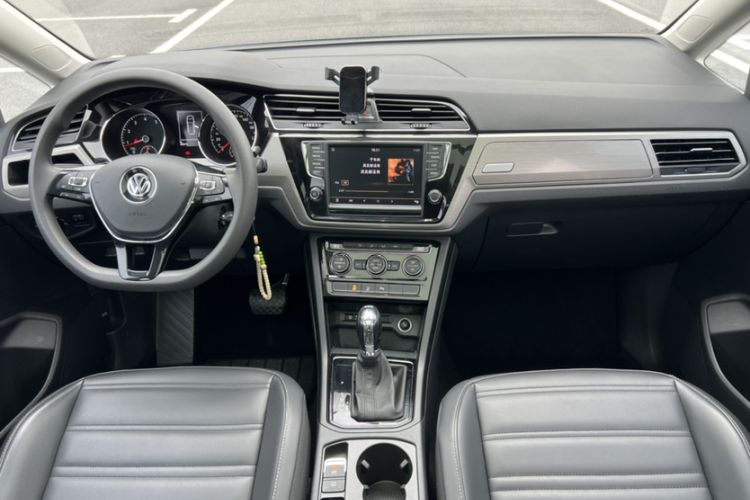 Used Volkswagen Touran 2018 Volkswagen Touran L 280TSI DSG Comfort Edition 7 Seats China VI Standard