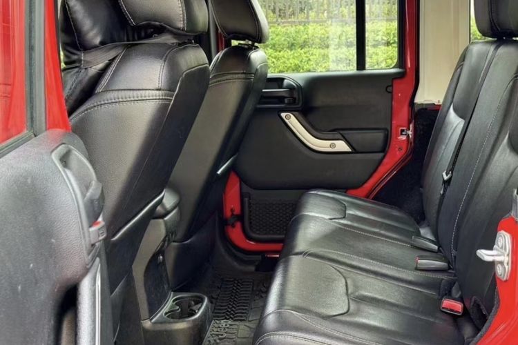 Used Jeep Wrangler 2017 3.0L Sahara Four-Door Comfort Edition