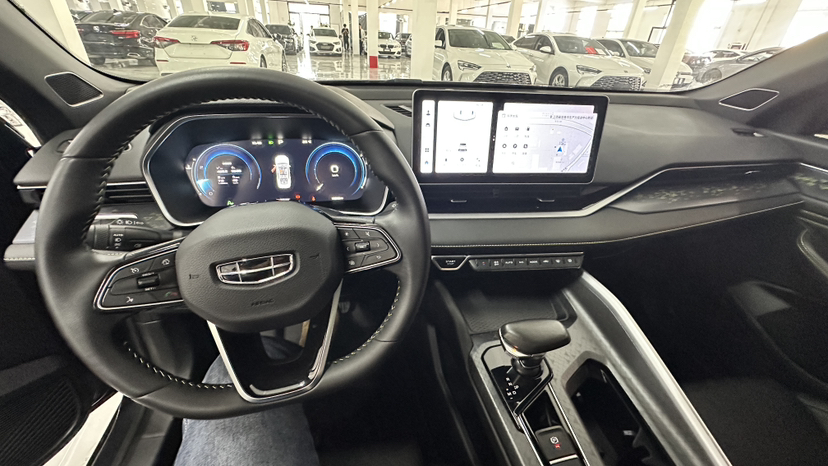 Geely Auto Preface 2023 1.5TD Kunlun Edition — снимка 13