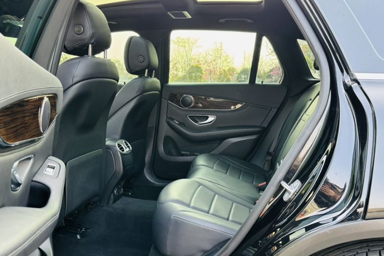 Used Mercedes-Benz GLC 2019 GLC 260 L 4MATIC Dynamic Model