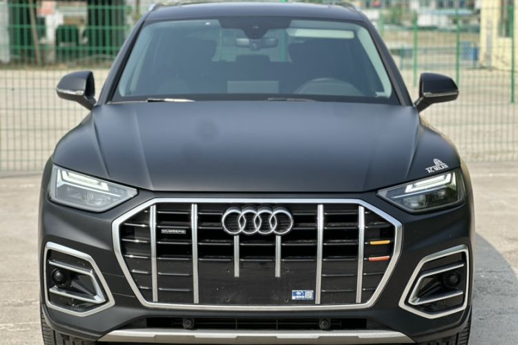 Used Audi Q5L 2022 40T Fashionable and Elegant Model Exterior 1
