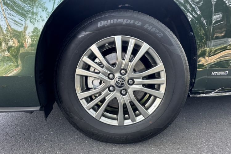 Used Toyota Sienna 2021 2.5L Hybrid Luxury Edition