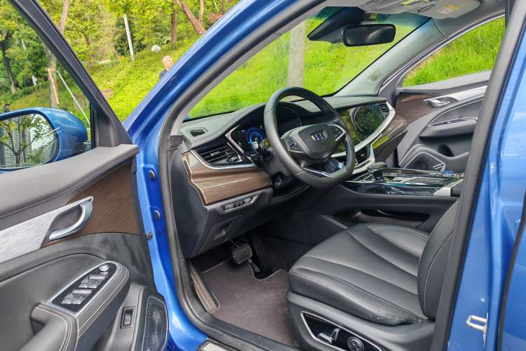 Used Geely Auto Emgrand GT New Energy 2018 1.5T PHEV Yao Ling Edition Interior 2