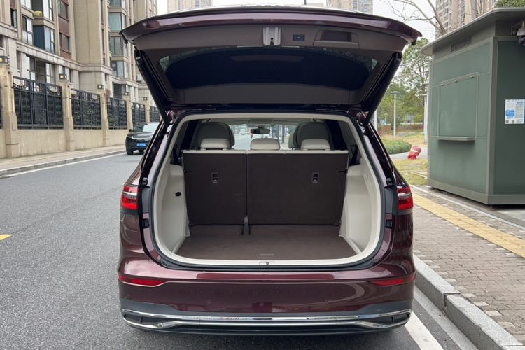 Used Volkswagen Viloran 2020 380TSI Prestige Edition Trunk