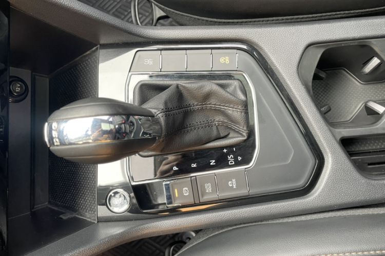 Used Volkswagen Tharu 2019 330TSI Four-Wheel Drive Luxury Edition China VI Standard
