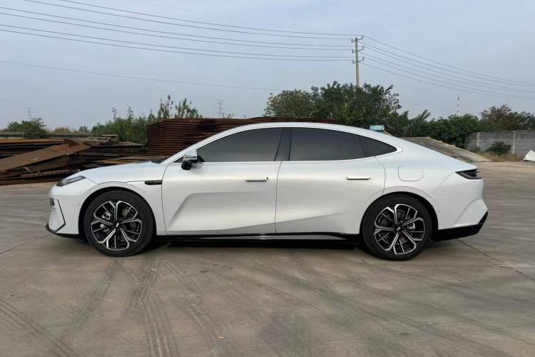 Used Geely Galaxy E8 2025 575 km Exploration Intelligent Driving Edition
