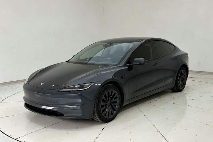 Used Tesla Model 3 2023 Long-Range All-Wheel-Drive Version