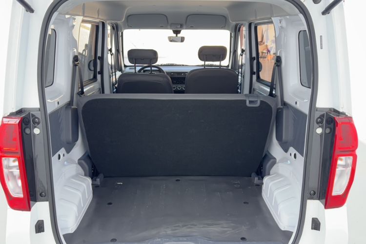 Used Wuling Zhiguang New Energy 2025 Comfort Model Trunk