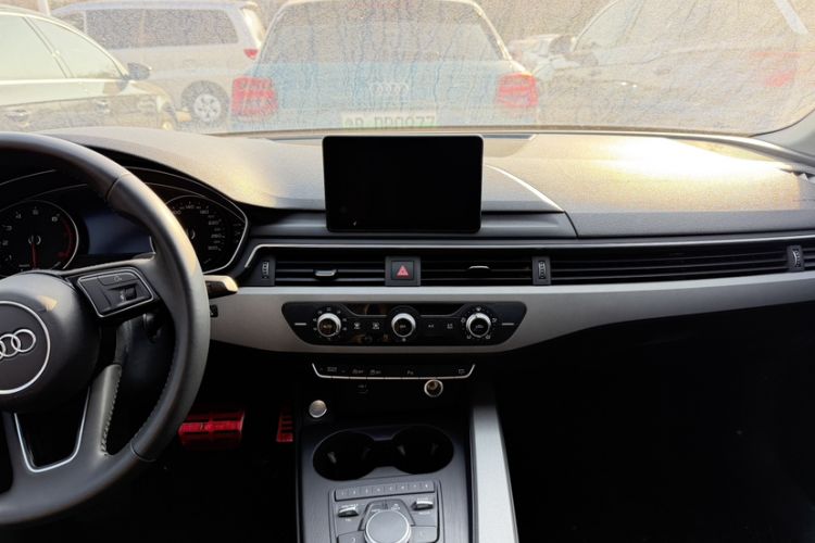 Used Audi A4L 2018 30th Anniversary Edition 40 TFSI Trendy Model