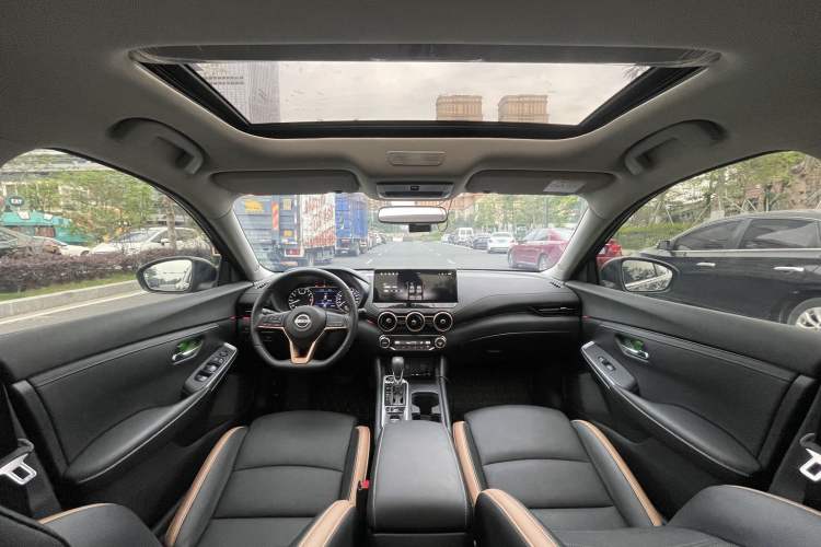 Used Nissan Sylphy 2023 1.6L CVT Black Gold Edition Interior 7