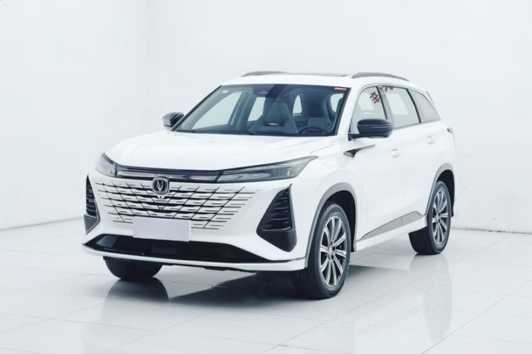 Used Changan CS75 PLUS 2024 3rd Generation Champion Edition 2.0T Intelligent Drive Performance Model