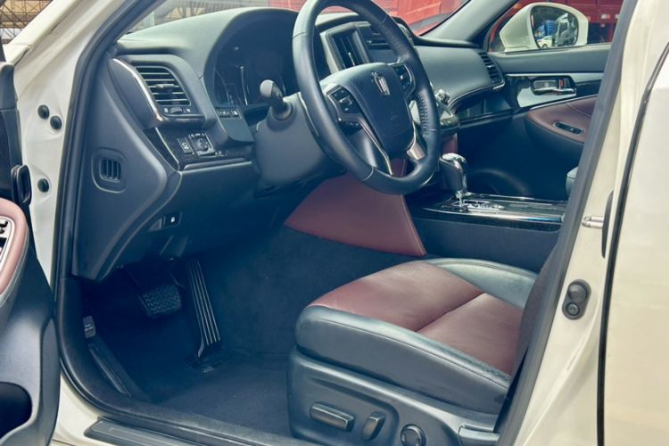 Used Toyota Crown 2018 2.0T Sport Edition
