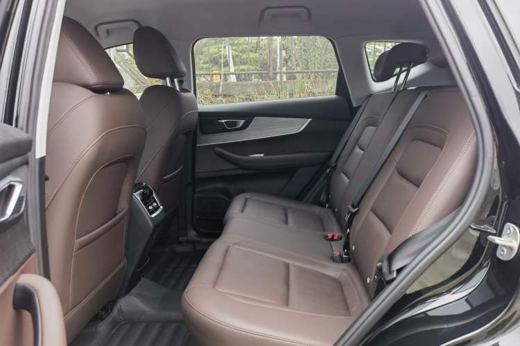 Used Chery Tiggo 7 2025 Excellence Version 1.5T CVT Luxury Edition Interior 4