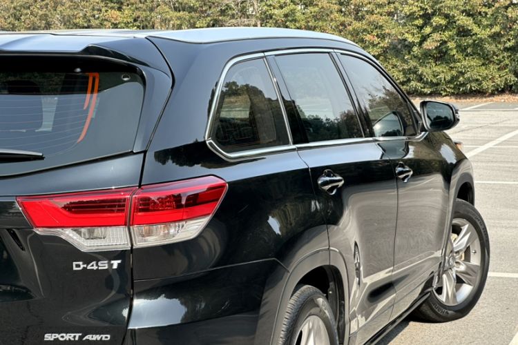 Used Toyota Highlander 2018 2.0T Four-Wheel Drive Prestige Version 7 Seats China VI Standard