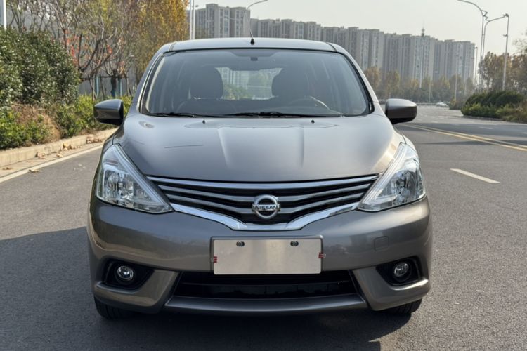 Used Nissan Livina 2013 1.6XE Manual Comfort Edition Exterior 6