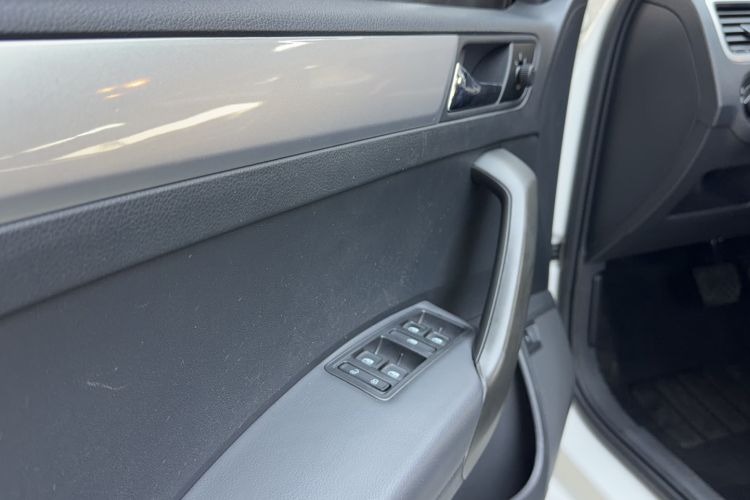 Used Skoda Rapid 2018 1.6L Automatic Comfort Edition Interior 2