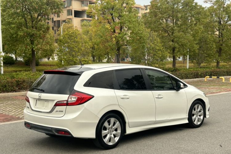 Used Honda Jade 2016 1.8L Automatic Comfort Elite Version 5 Seats