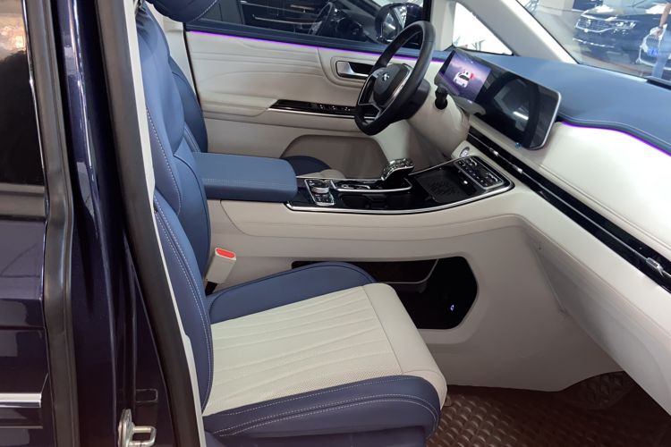 Used JAC Refine RF8 PHEV 2024 Zhiling Edition 1.5T 150KM Flagship Model – Lithium Iron Phosphate
