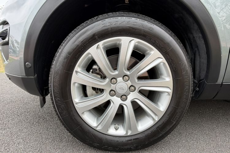 Used Land Rover Discovery Sport 2019 240 PS SE Version China VI Standard