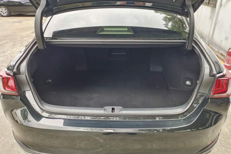 Used Lexus ES 2023 200 Excellence Edition Interior 6