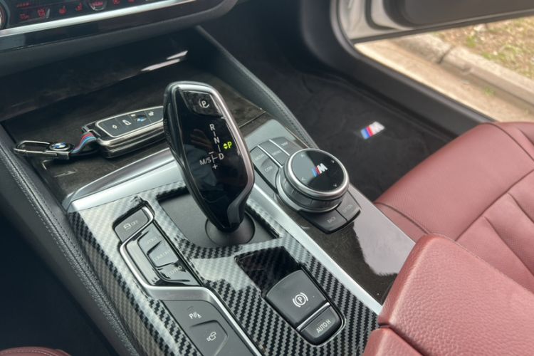 Used BMW 5 Series 2019 530Li Luxury Edition M Sport Package Interior 3