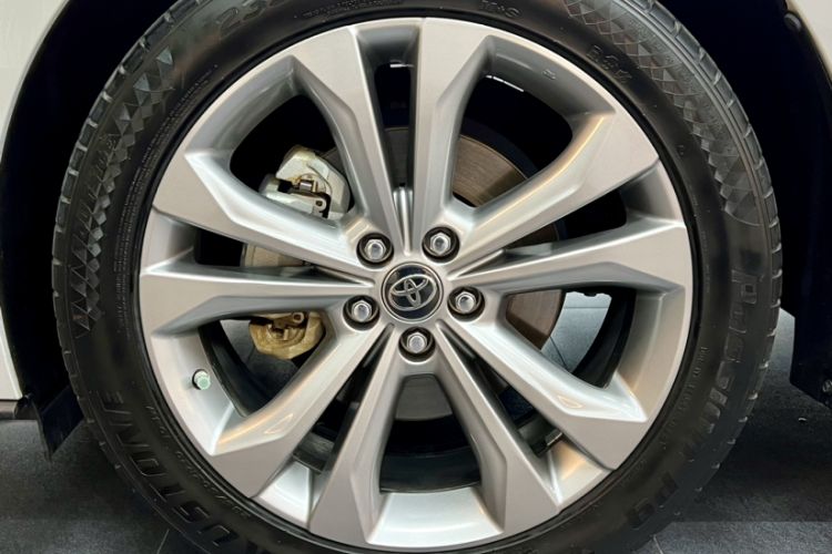 Used Toyota SIENNA 2021 2.5L Hybrid Ultimate Edition Exterior 6