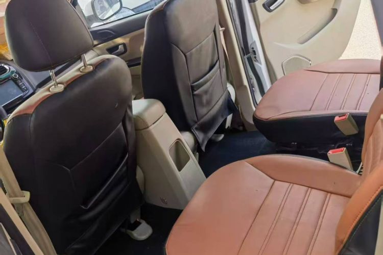 Used Jinbei 750 2015 1.5L Deluxe Model
