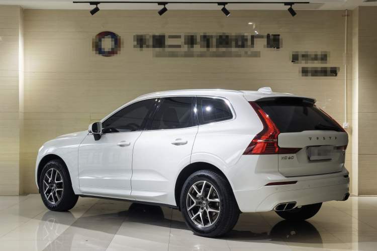 Used Volvo XC60 2019 T5 4x4 Smart Edition China V Standard
