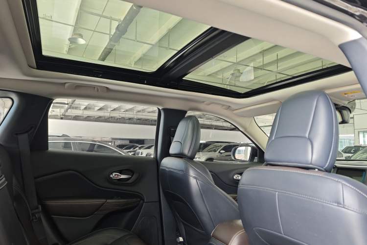 Used Jeep Cherokee 2017 2.4L Excellence Edition