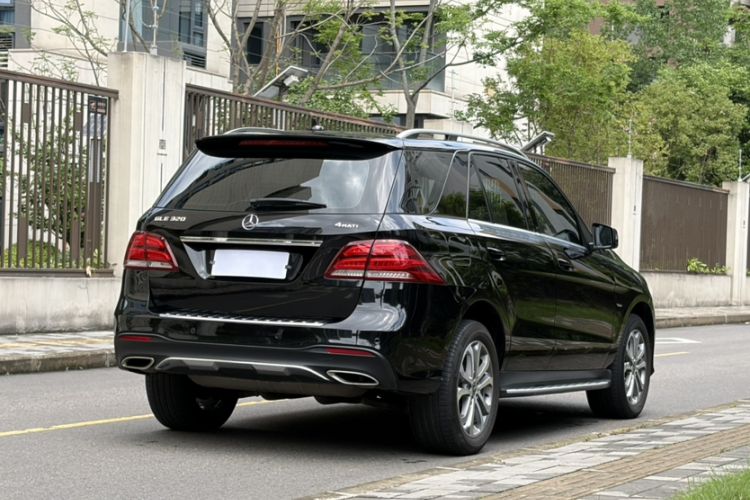 Used Mercedes-Benz GLE 2018 GLE 320 4MATIC Dynamic Edition Collector's Edition Exterior 6