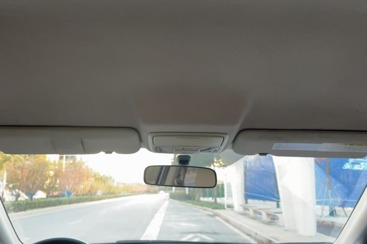 Used Honda CR-V 2012 2.0L two-wheel drive urban version