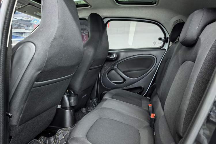 Used smart forfour 2016 1.0L 52 kW Passion Edition