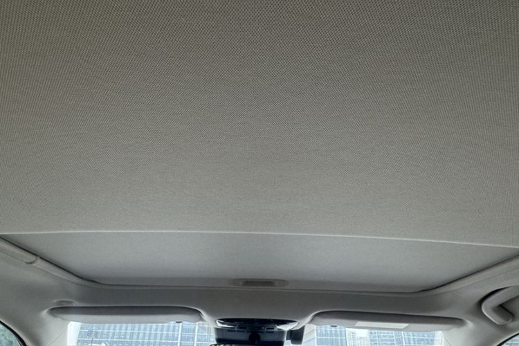 Used Toyota Camry 2026 Model Dual-Engine 2.0HSE Sport Lite Edition Headliner