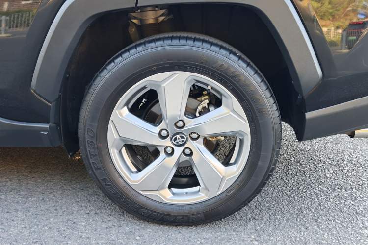 Used Toyota RAV4 2021 2.0L CVT Two-Wheel Drive Fashion PLUS Edition