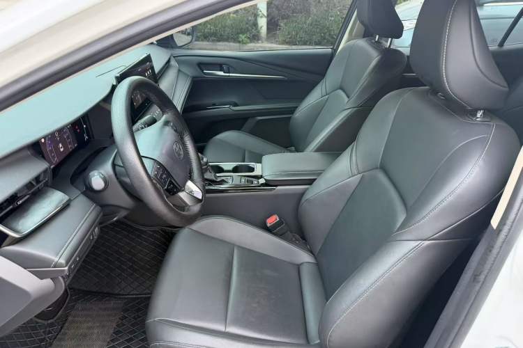 Used Toyota Camry 2024 2.0E Elite Edition
