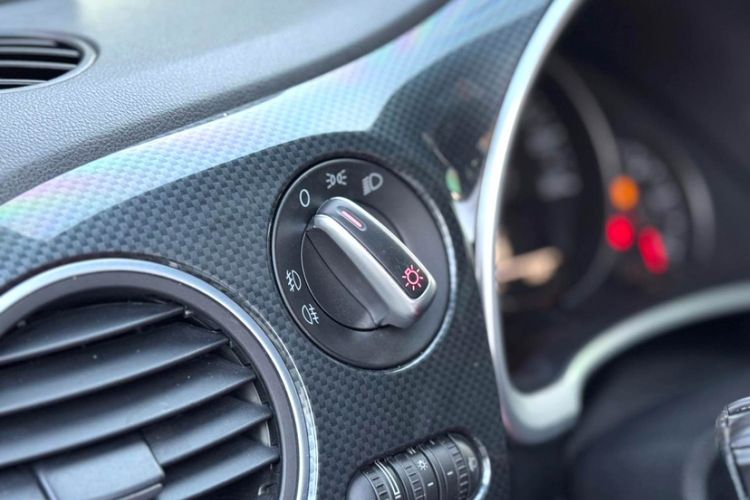 Used Volkswagen Beetle 2013 1.4TSI Luxury Model Instrument Cluster