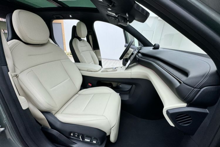 Used Nio ES6 2023 75 kWh Interior 2